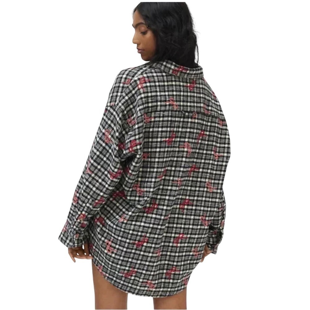 BDG Flannel Shirt Size M Black White Bow Embroidered Plaid Oversized Button Down - Picture 4 of 13